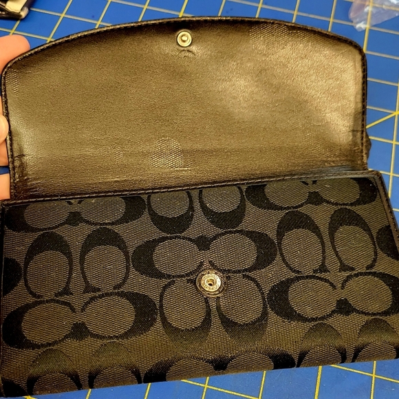 Coach Black Wallet 8" x 4.5" x 1.25" - Picture 3 of 16